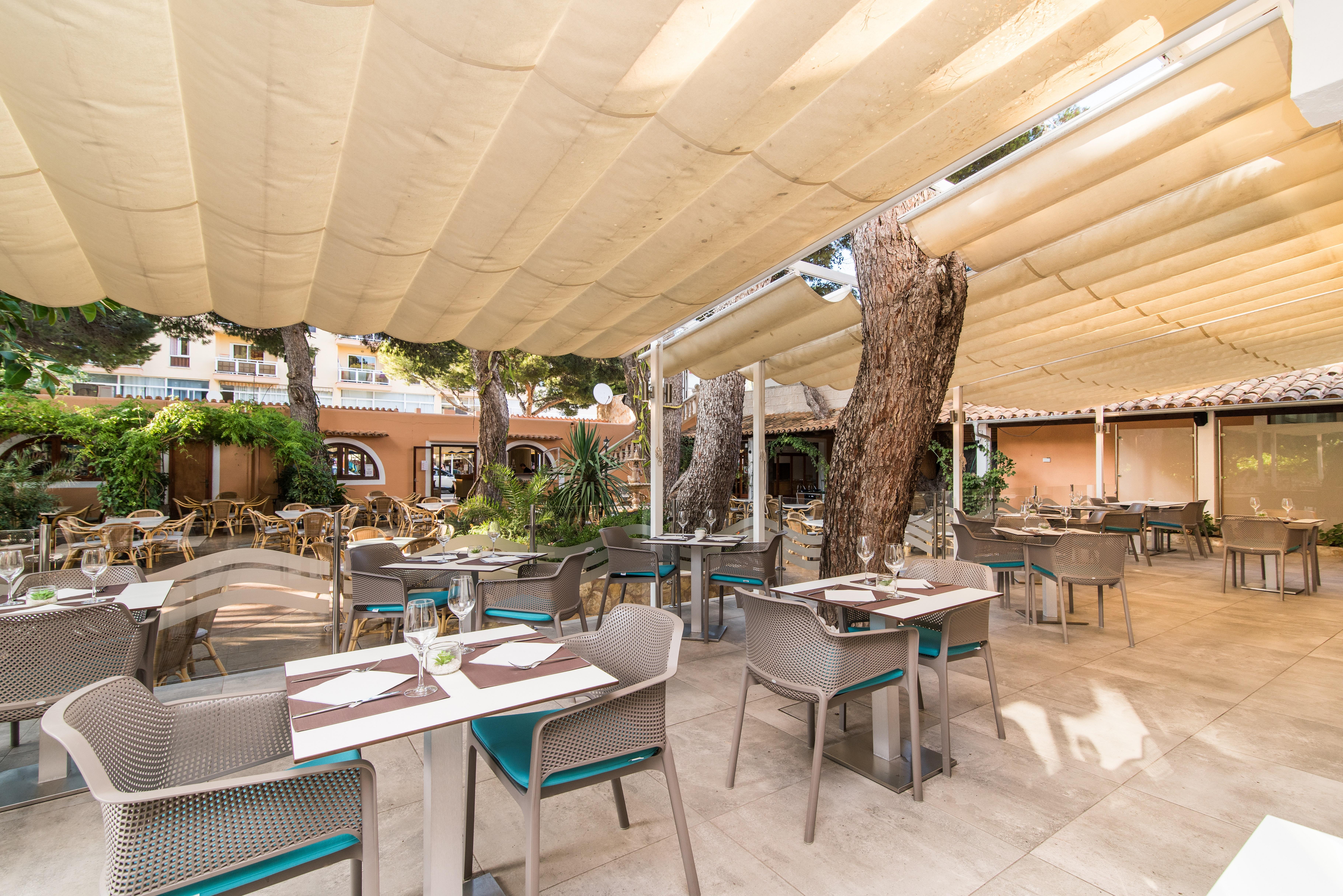 Hotel Baviera Cala Ratjada  Exterior photo