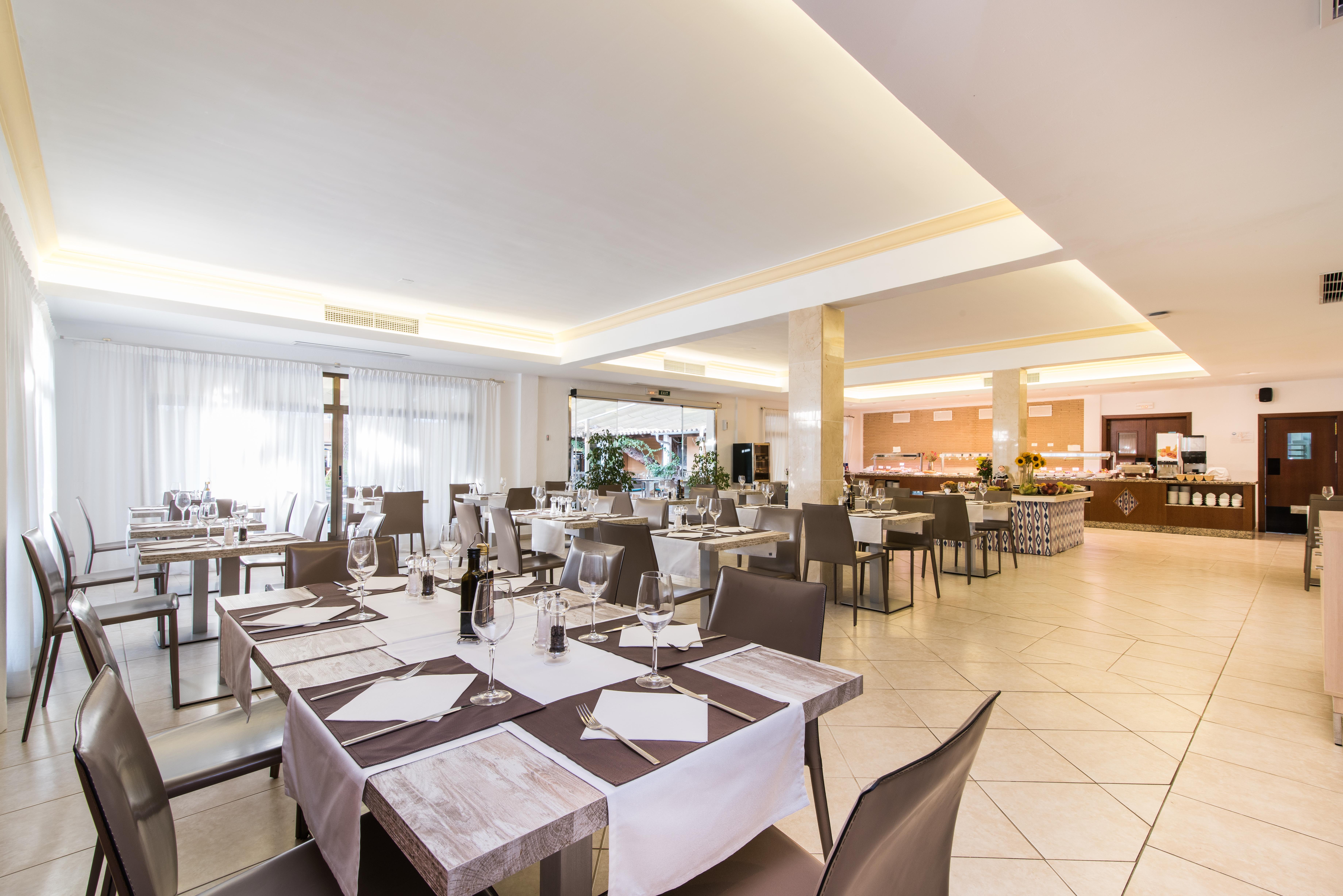 Hotel Baviera Cala Ratjada  Exterior photo