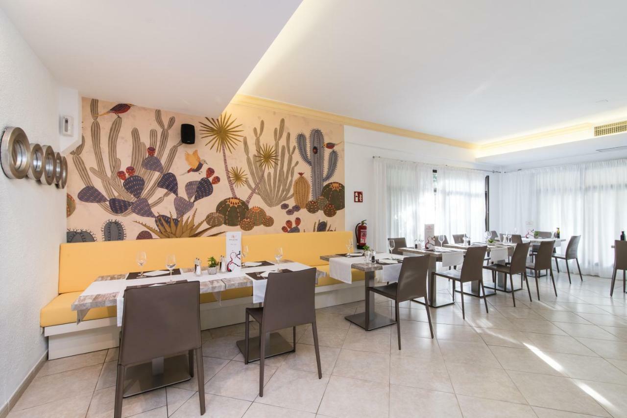 Hotel Baviera Cala Ratjada  Exterior photo